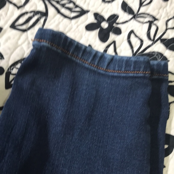 Ladies size 14 skinny leg tummy control jeans by Inc. Great condition - Picture 3 of 7